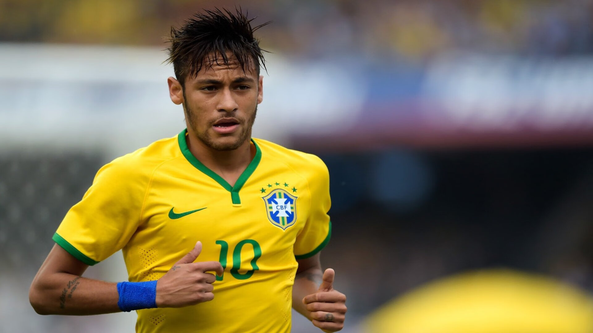 九游游戏-“亚戈·卡尔曼的精湛传球与强悍进攻，助阿根廷美洲狮队稳步提升”