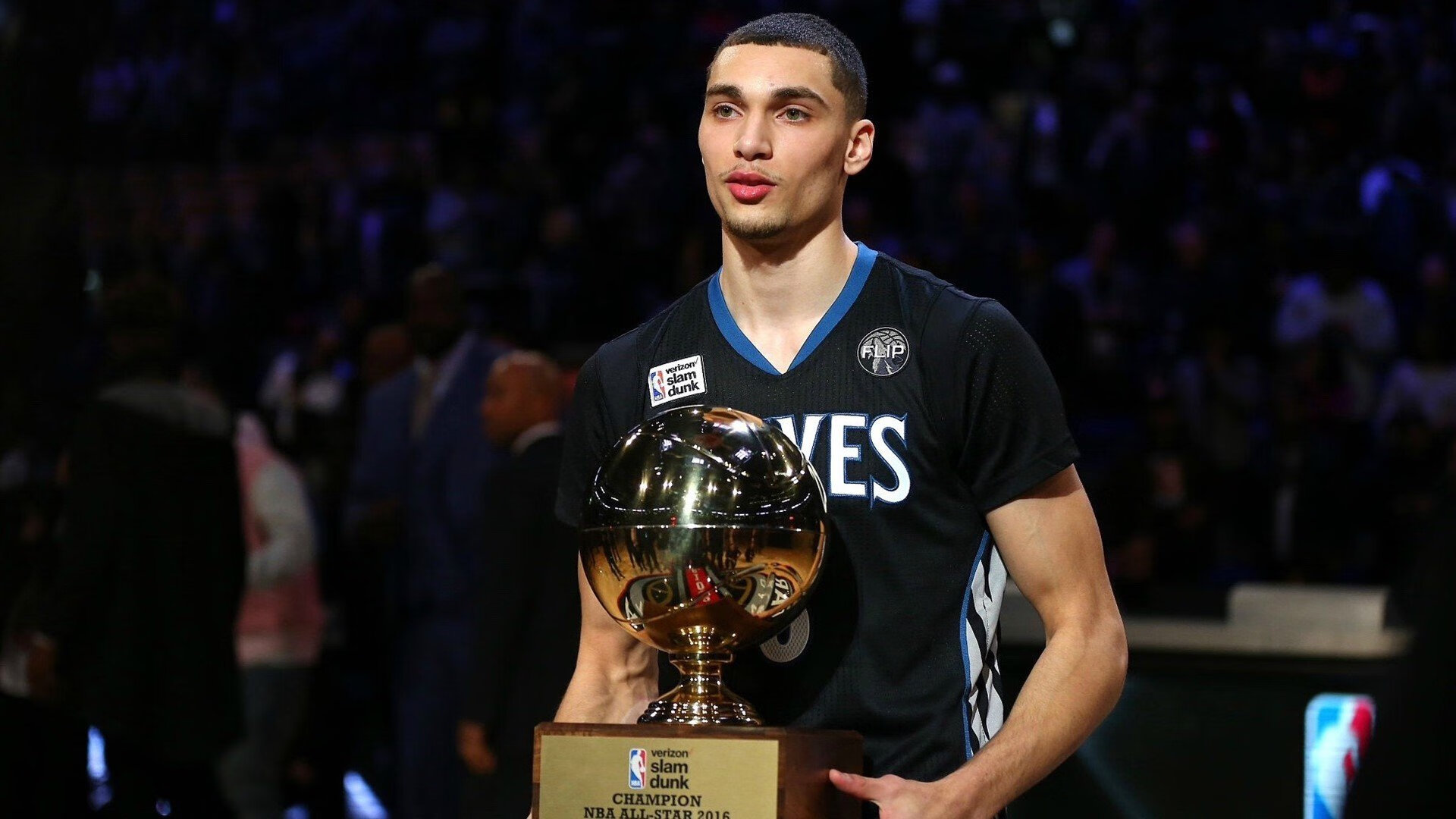 勇士击败太阳,穆迪展现多面手实力,穆迪 勇士